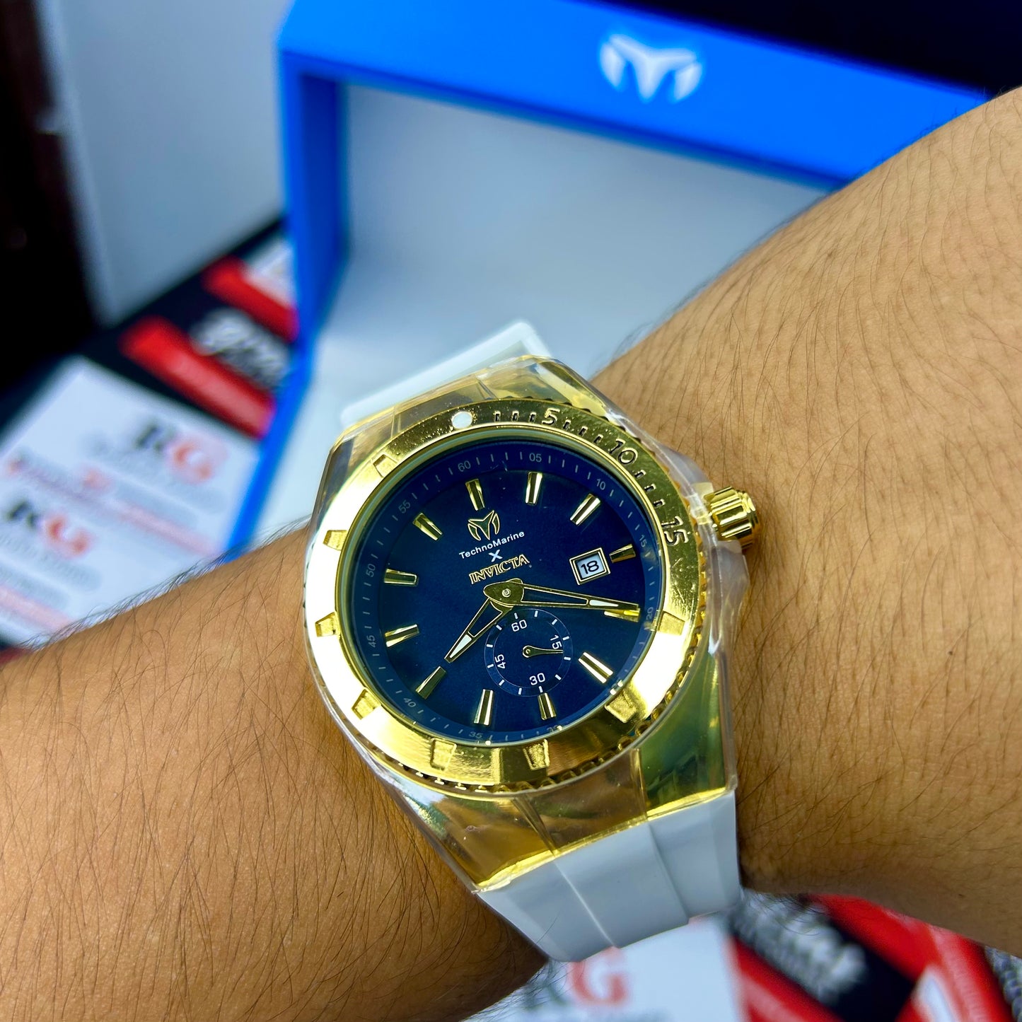 PAREJA INVICTA x TECHNOMARINE REF-BA