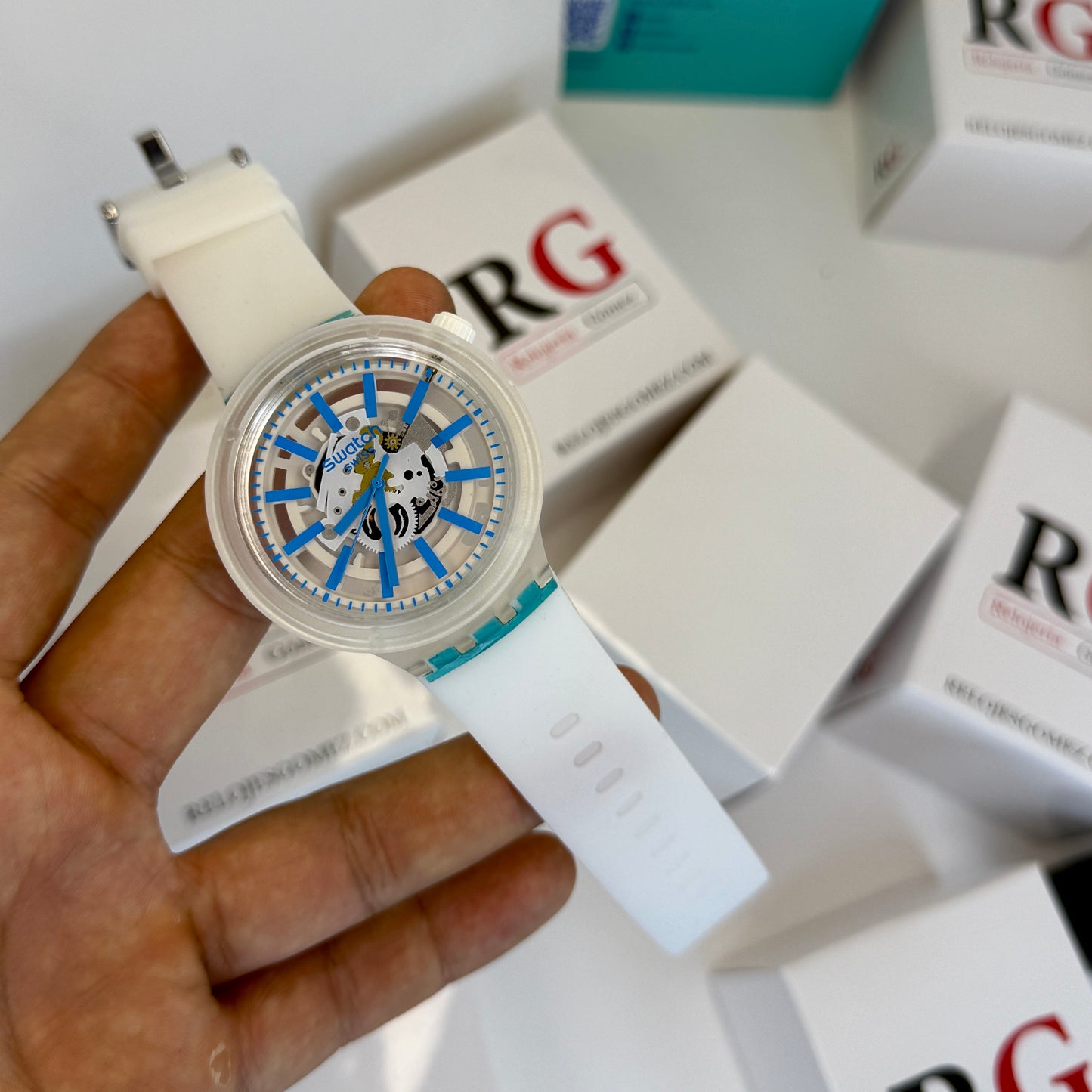 SWATCH TRANSPARENTE PARA HOMBRE REF-C