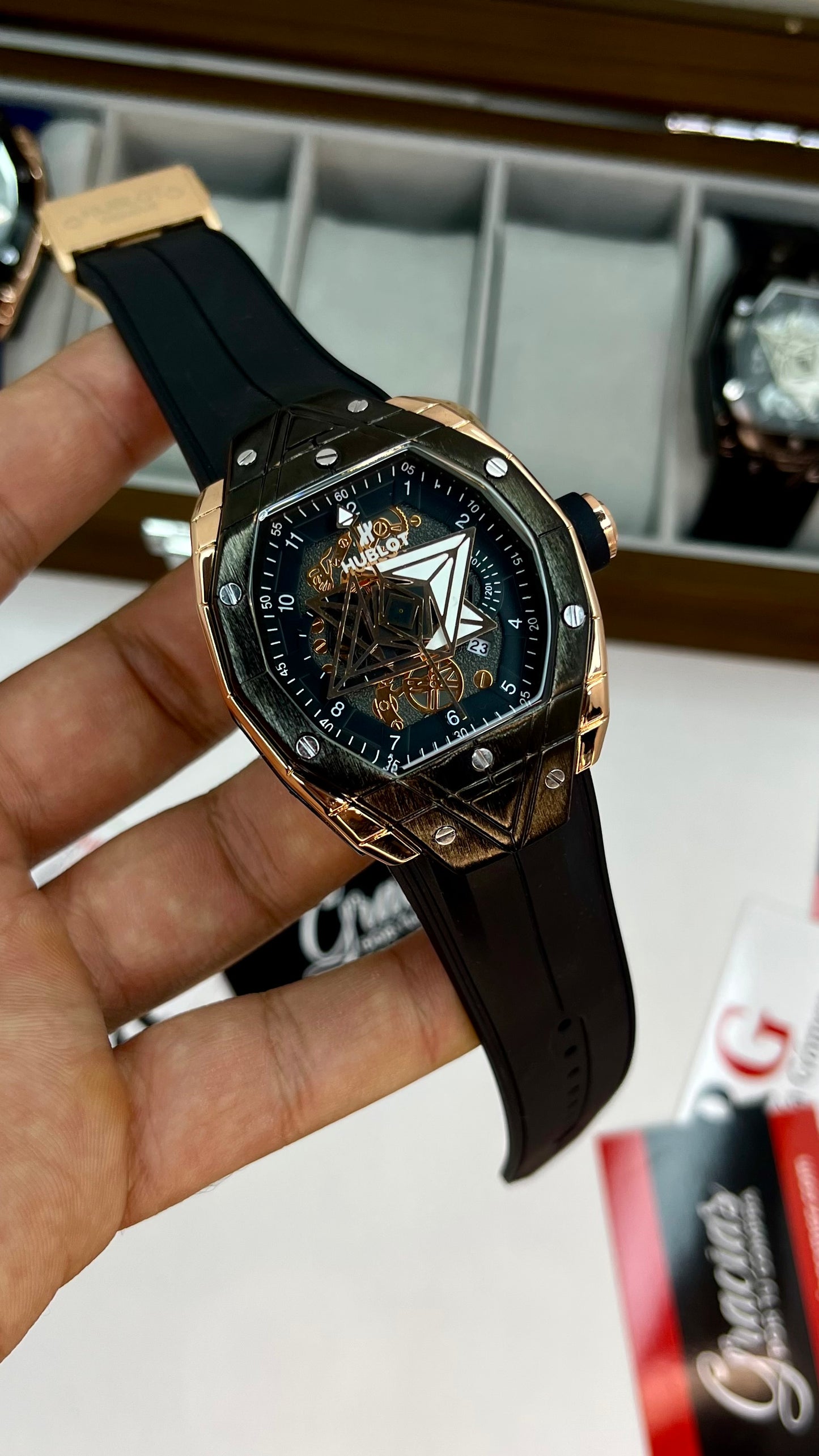HUBLOT DIAMANTE PARA HOMBRE REF-NCN