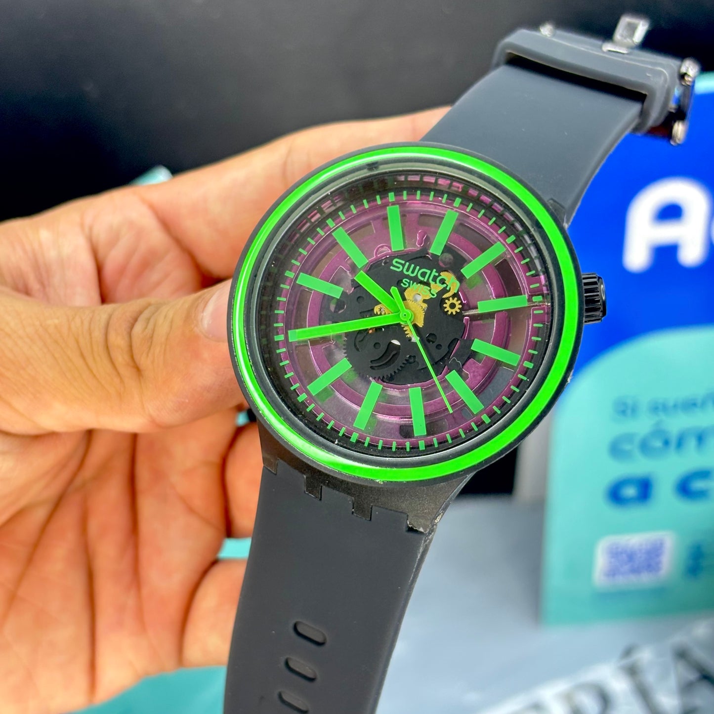 SWATCH SB0 NEON NEGRO PARA HOMBRE REF-NV