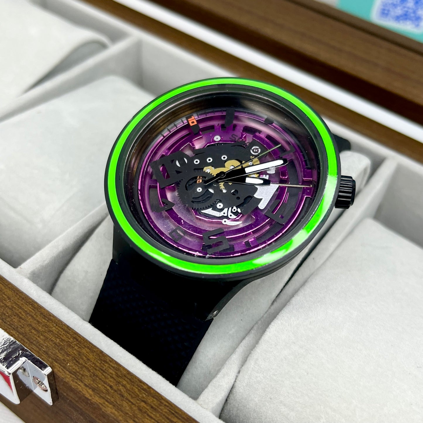 SWATCH PLANET PURPLE PARA HOMBRE REF-NVR