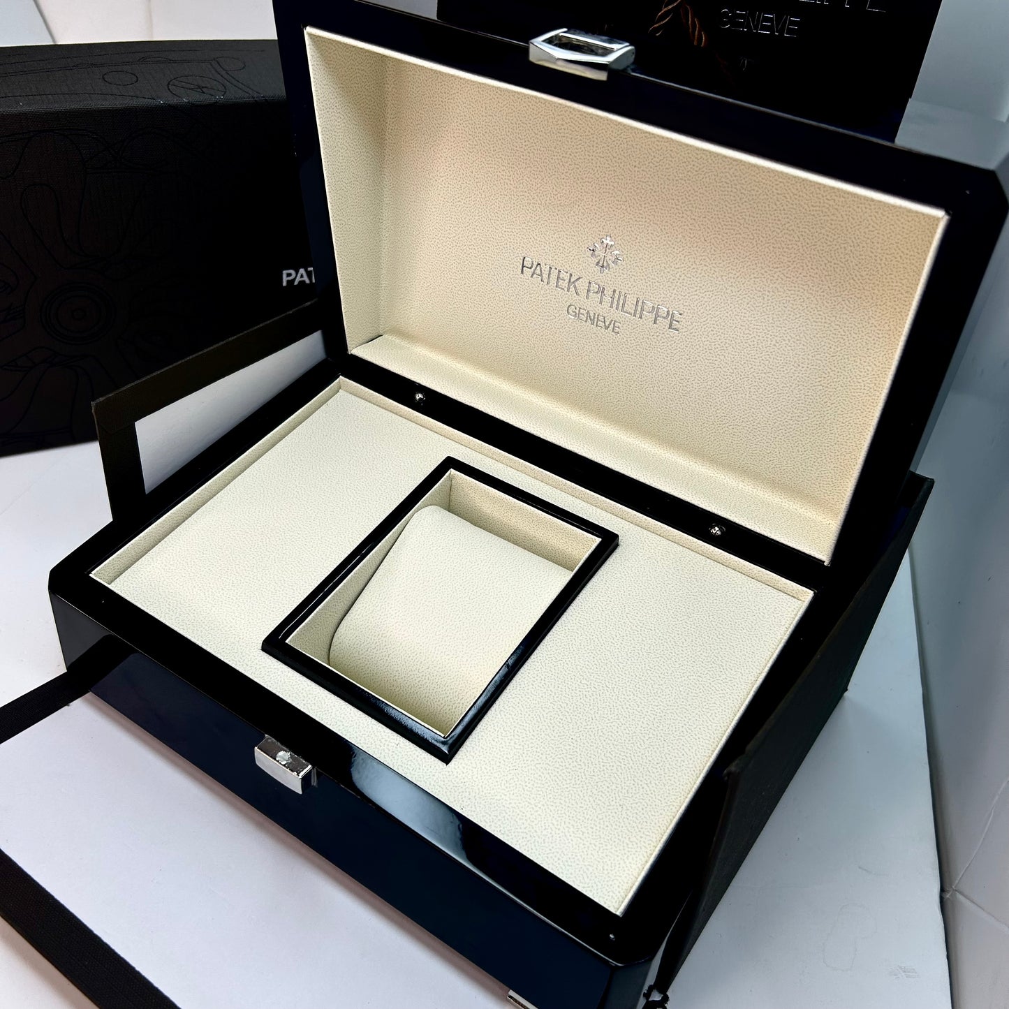 PATEF PHILIPPE LUXURY AUTOMATICO REF NAUTILUS