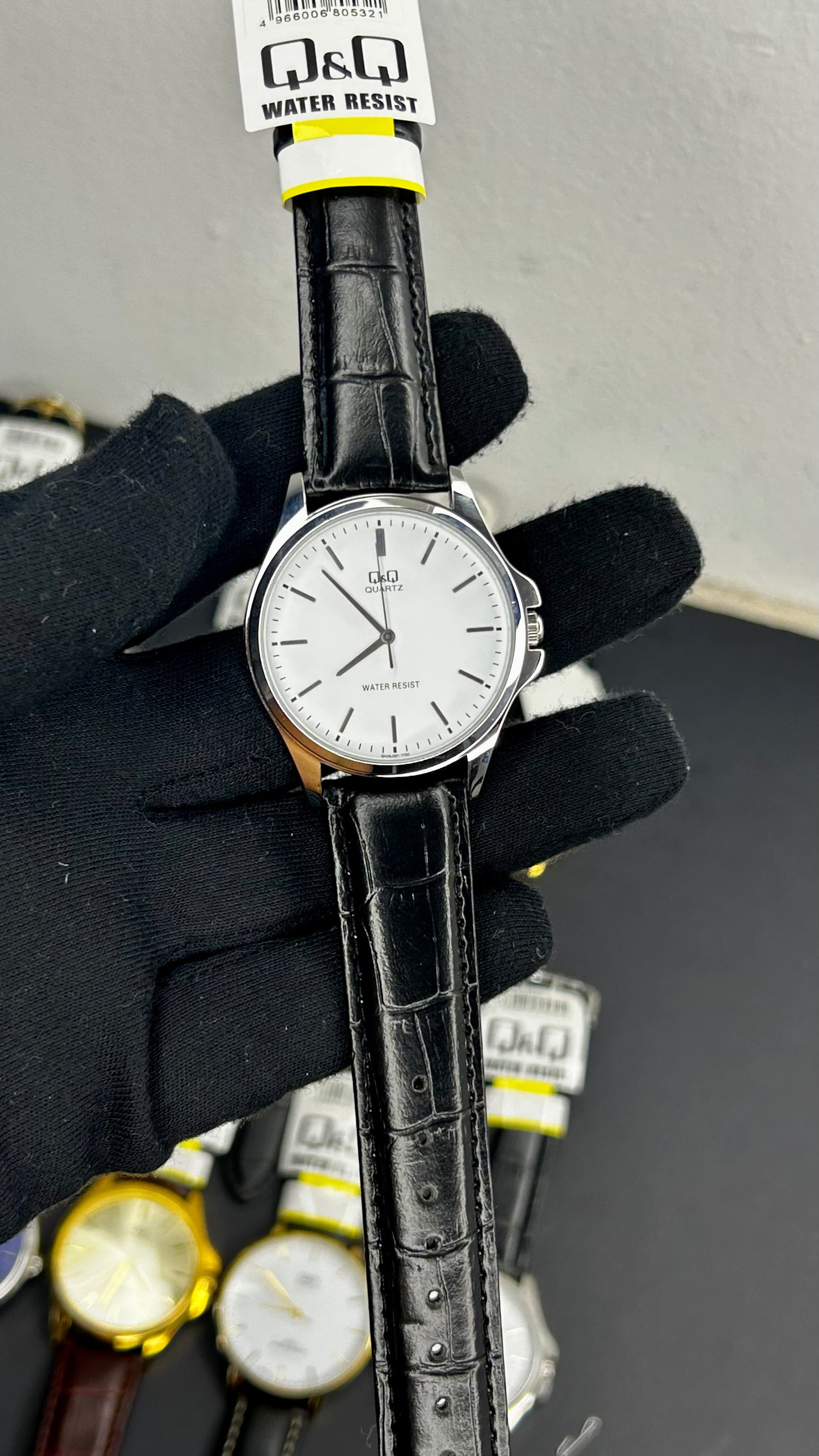 QyQ ORIGINAL PARA HOMBRE REF-QA06J301Y