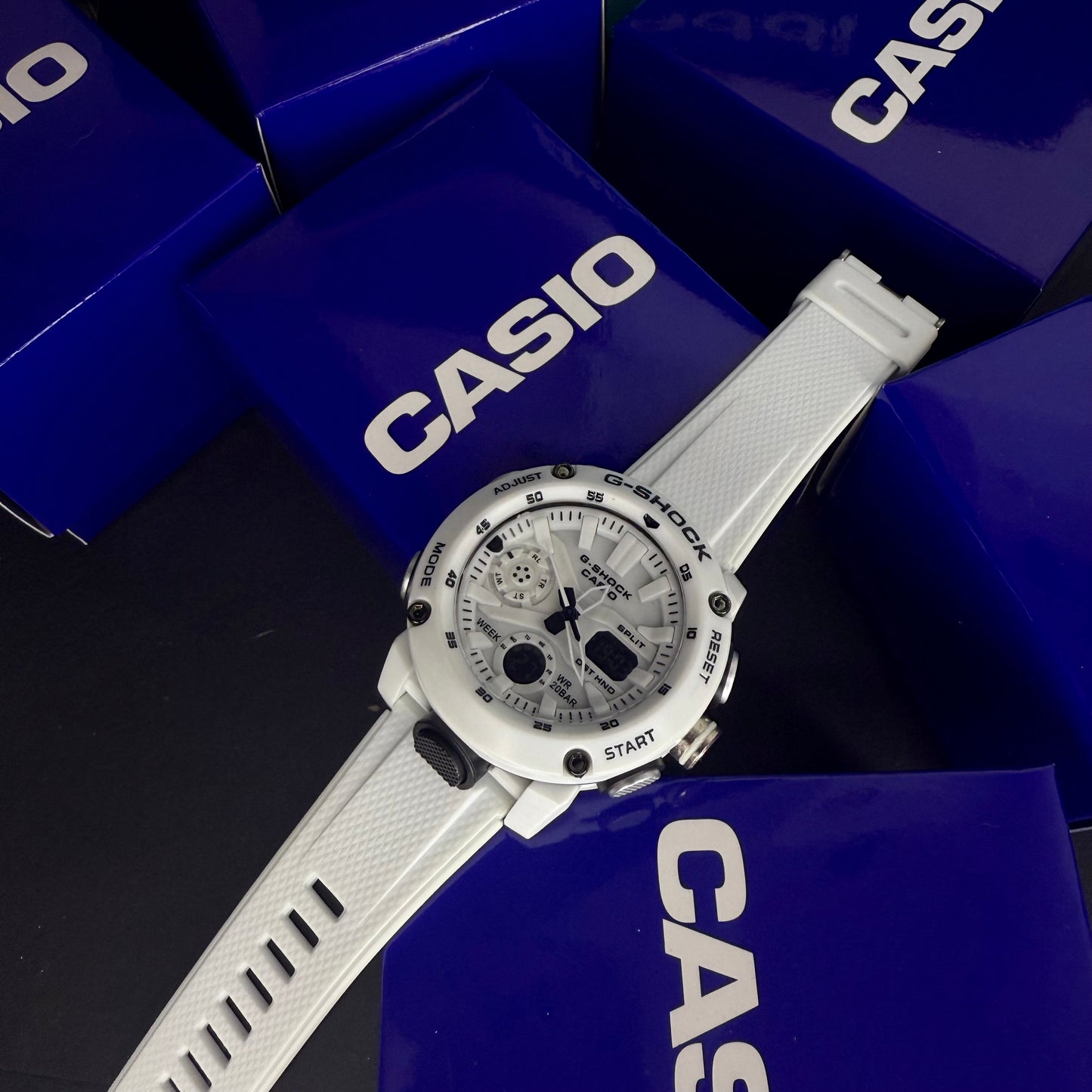 CASIO G-SHOCK PARA HOMBRE REF-GA2000-BB