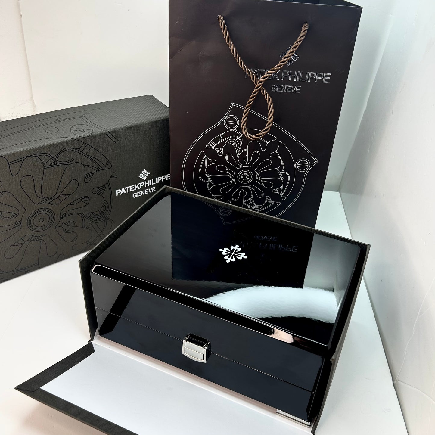 PATEF PHILIPPE LUXURY AUTOMATICO REF NAUTILUS