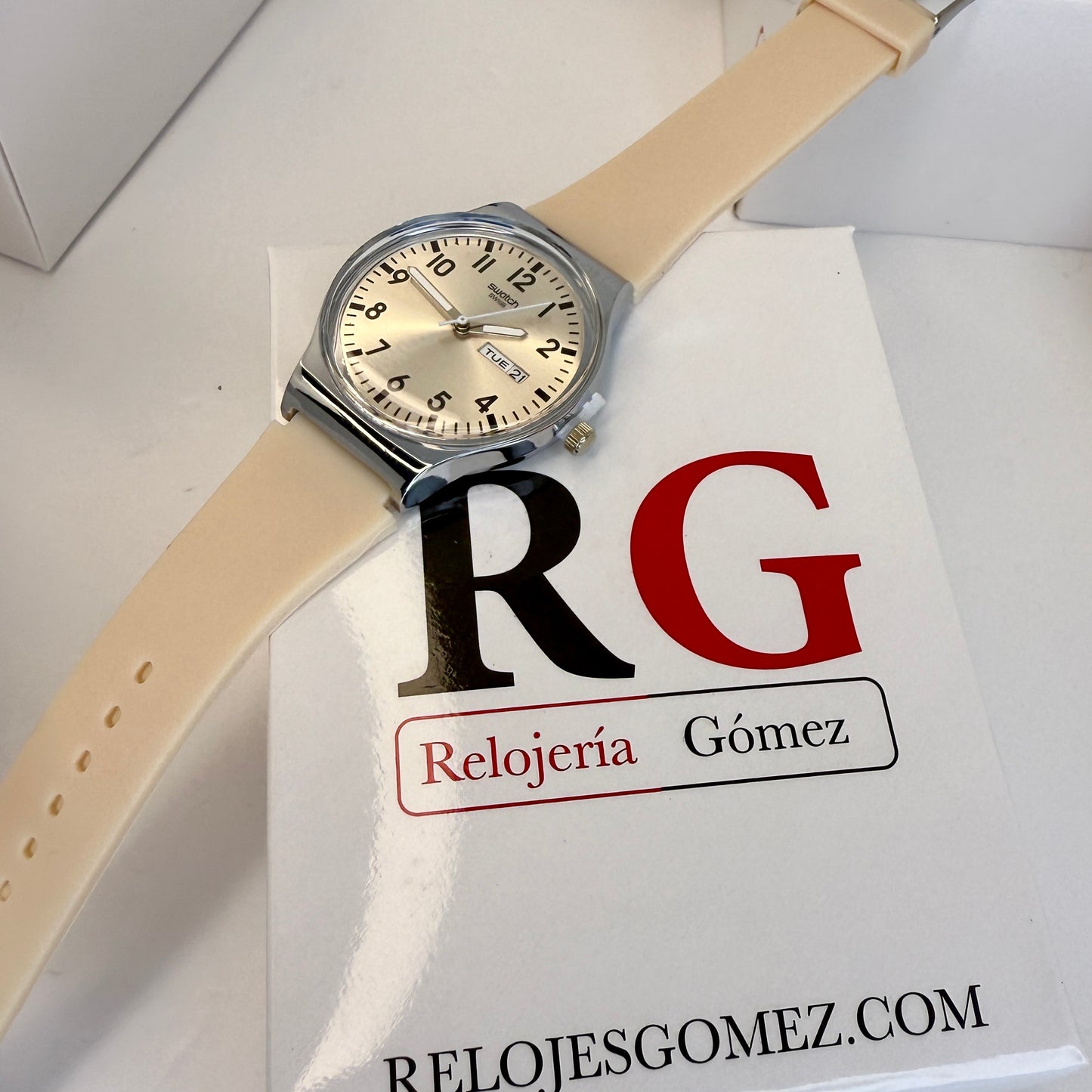 SWATCH EXTRAPLANO PARA DAMA REF-B