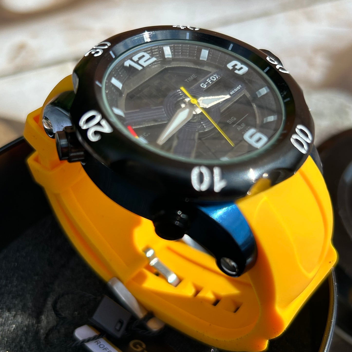 G FOX ORIGINAL DOBLE HORA POR INVICTA SUMERGIBLE PARA HOMBRE REF-1976G1-A