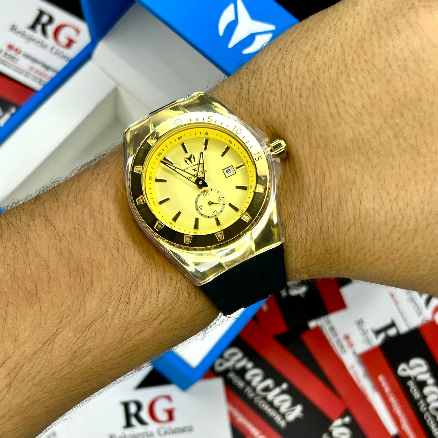 PAREJA INVICTA x TECHNOMARINE REF-ND