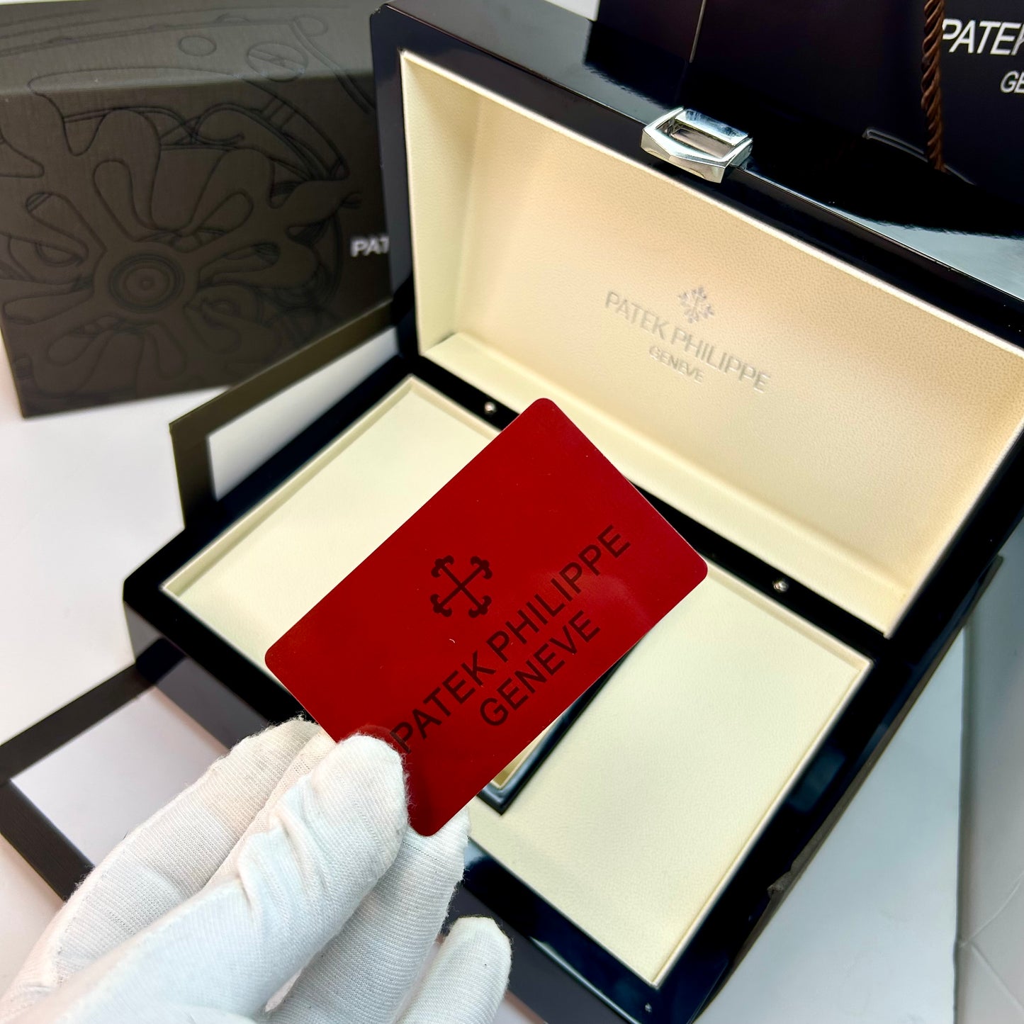PATEF PHILIPPE LUXURY AUTOMATICO REF NAUTILUS