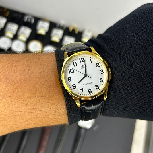 QyQ ORIGINAL PARA HOMBRE REF-QA06J104Y