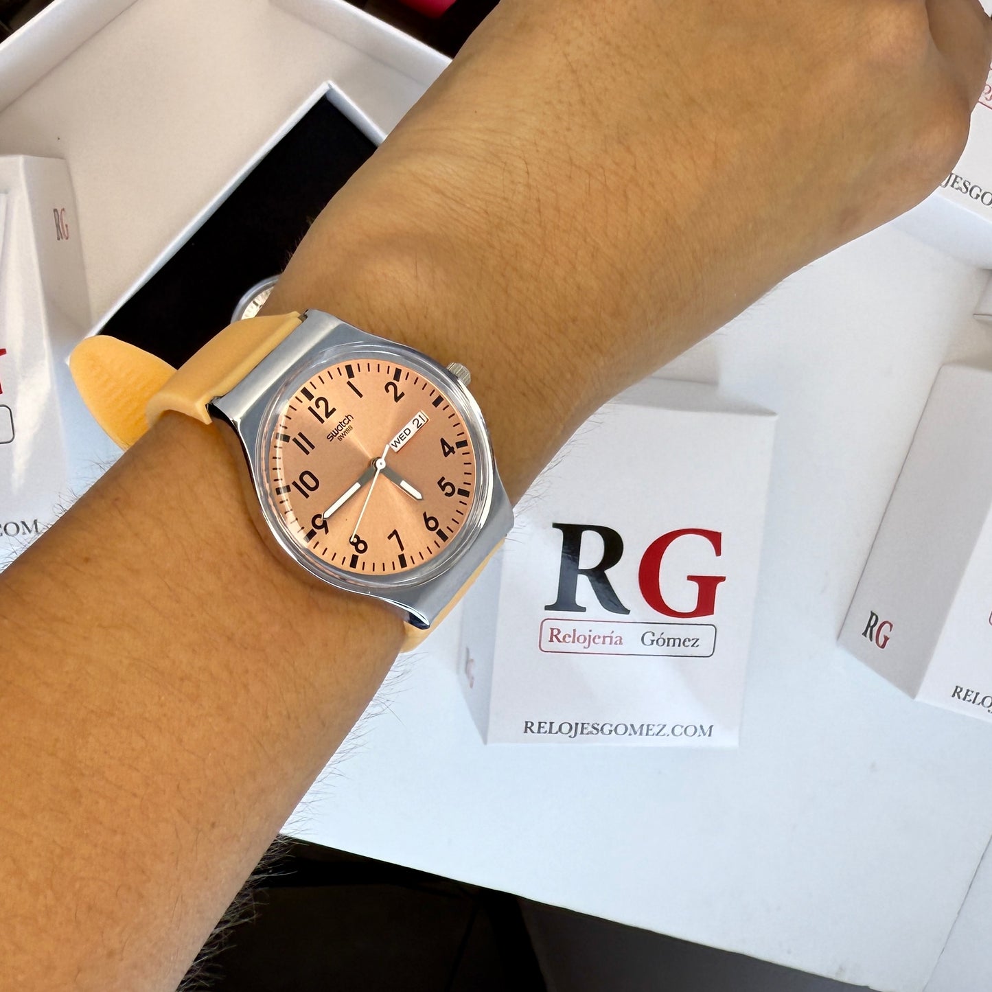 SWATCH EXTRAPLANO PARA DAMA REF-NA