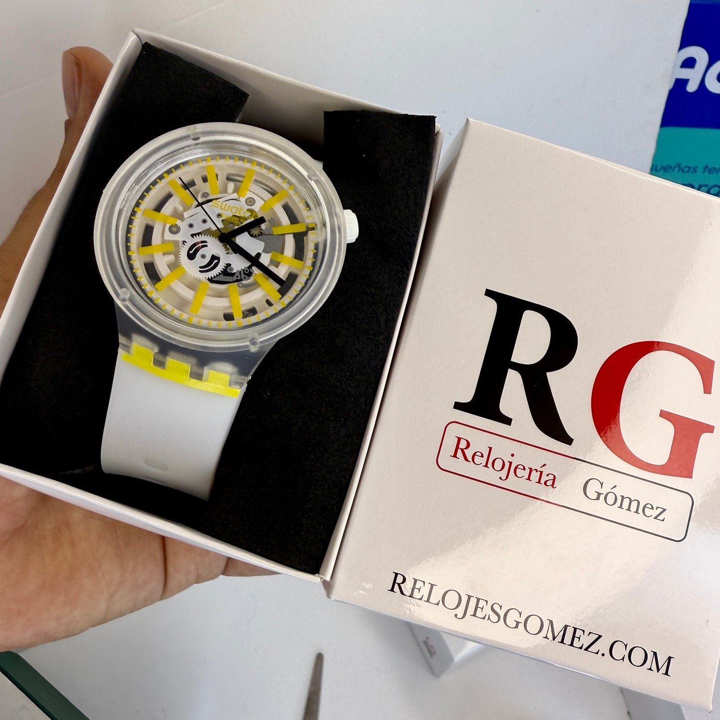 SWATCH TRANSPARENTE PARA HOMBRE REF-BA
