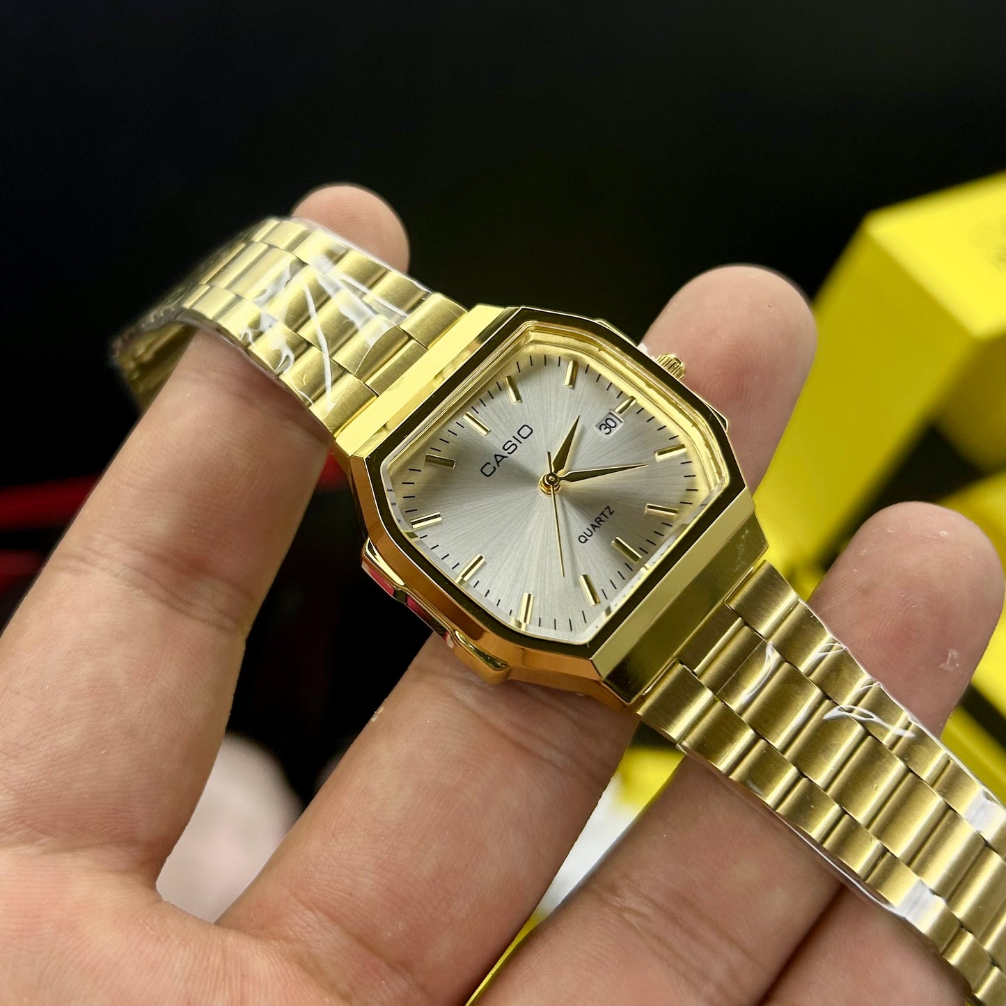 CASIO UNISEX RETRO VINTAGE F-91 ANALOGO-DORADO-BLANCO