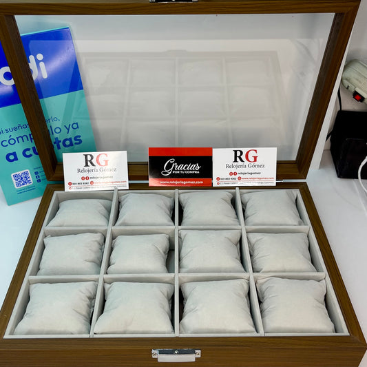 RELOJERA DE MADERA 12 PUESTOS REF-CBB