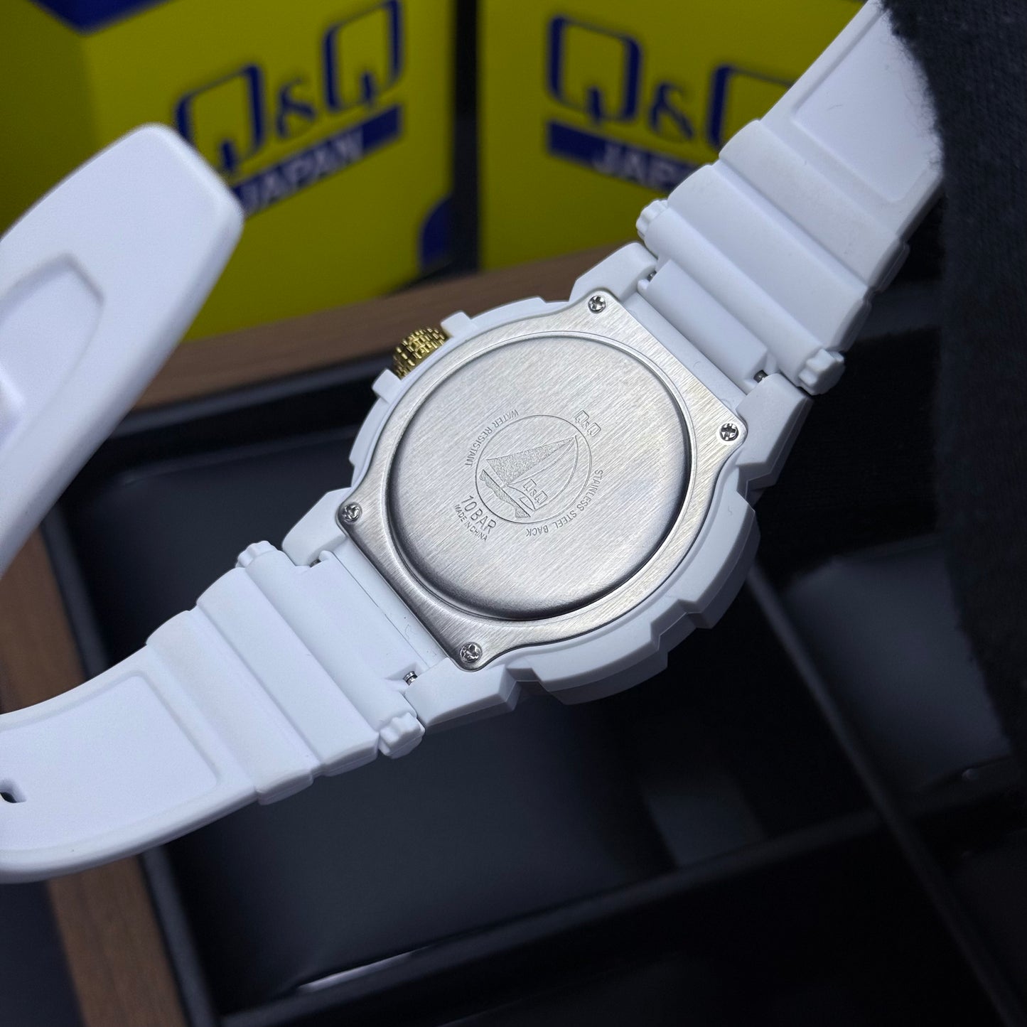 QYQ ORIGINAL DEPORTIVO PARA HOMBRE REF V40A-BBD