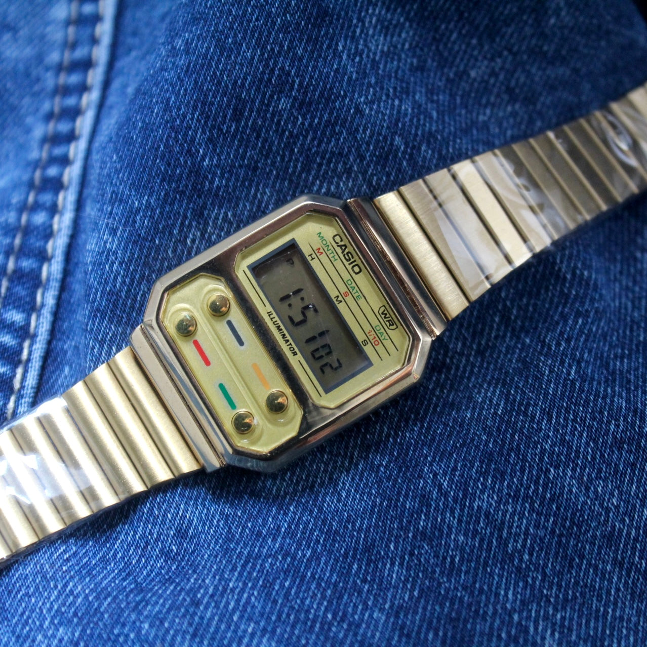 CASIO UNISEX RETRO VINTAGE A-1000-DORADO