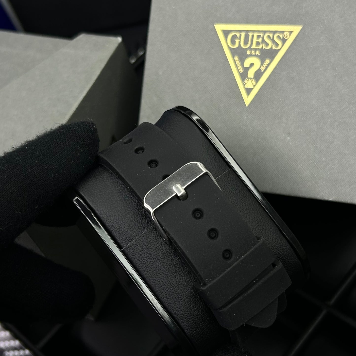GUESS UNISEX TRASNPARENTE REF-NOR