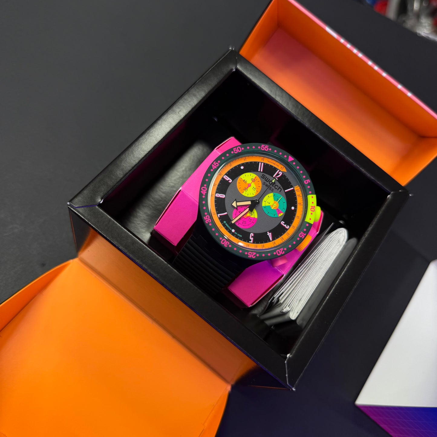 SWATCH ORIGINAL LUXURY NEON SEPPIA  PARA HOMBRE REF SB02B104