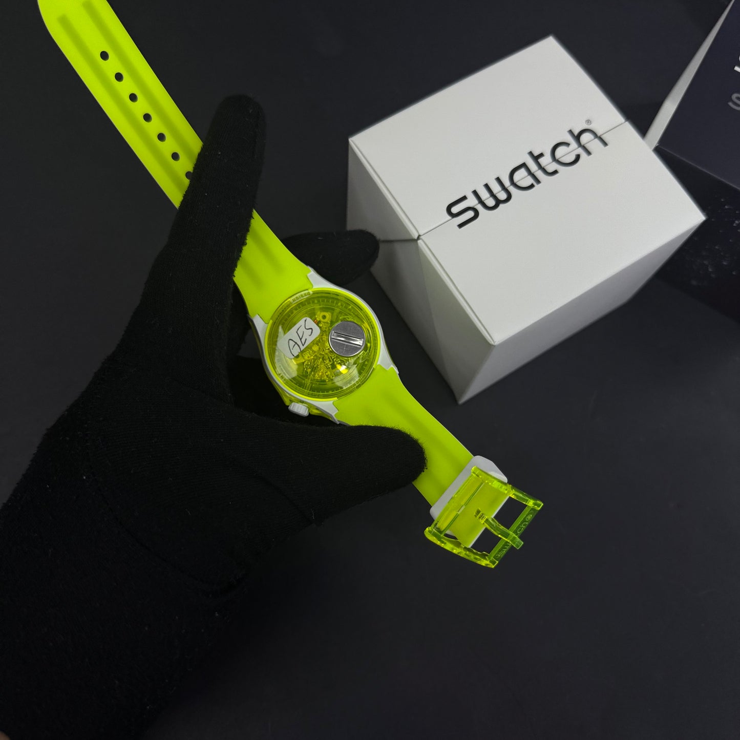 SWATCH ORIGINAL LUXURY  SCUBAQUA EGG YOLK PARA HOMBRE REF SSCU09J100