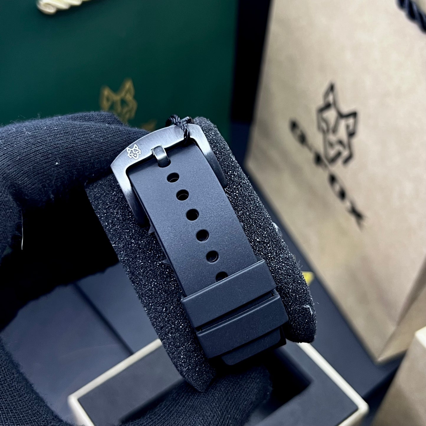 G FOX ORIGINAL x RICHARD MILLER SUMERGIBLE PARA HOMBRE REF-5095-NN