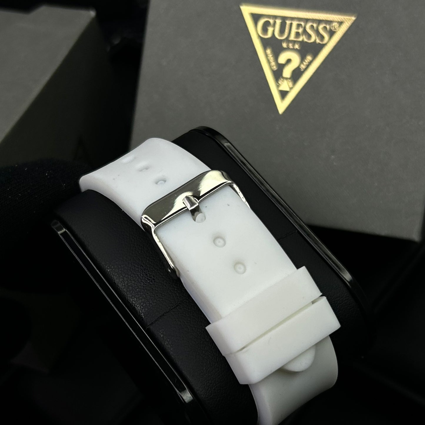 GUESS UNISEX TRASNPARENTE REF-B