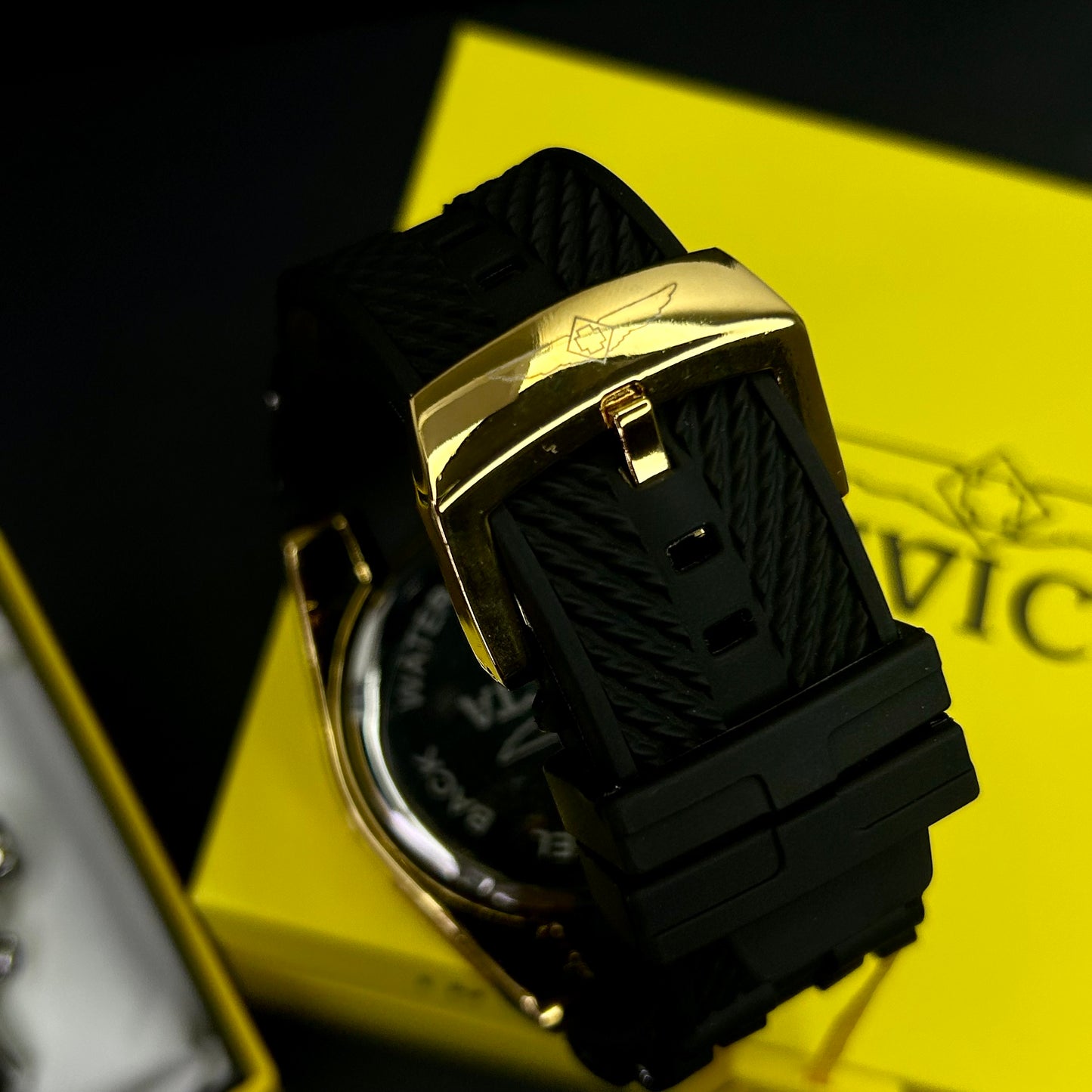 INVICTA BOLT RESERVER SUBAOUA PARA HOMBRE REF-DD
