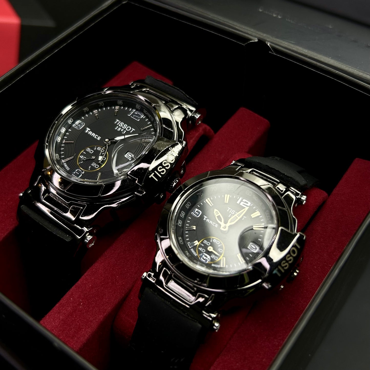 PAREJA TISSOT T-RACE  REF-NN