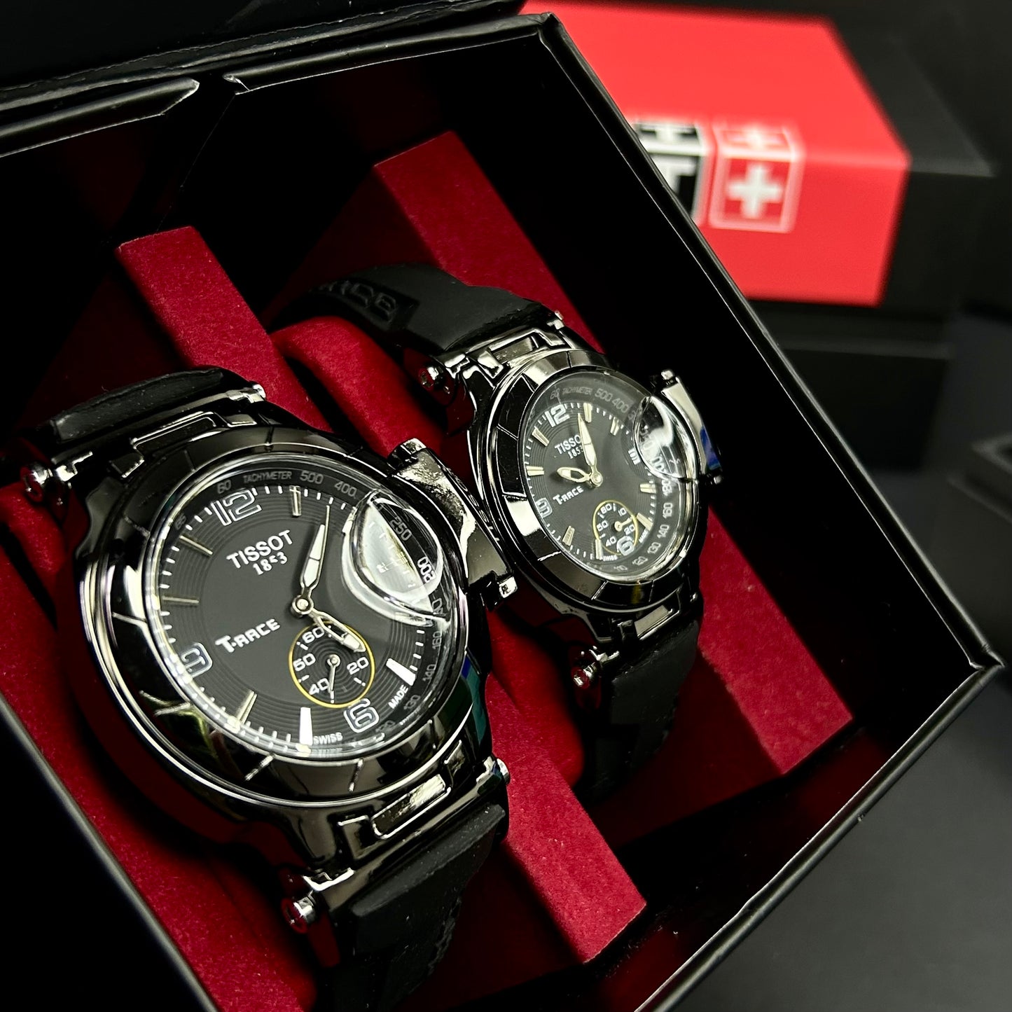 PAREJA TISSOT T-RACE  REF-NN