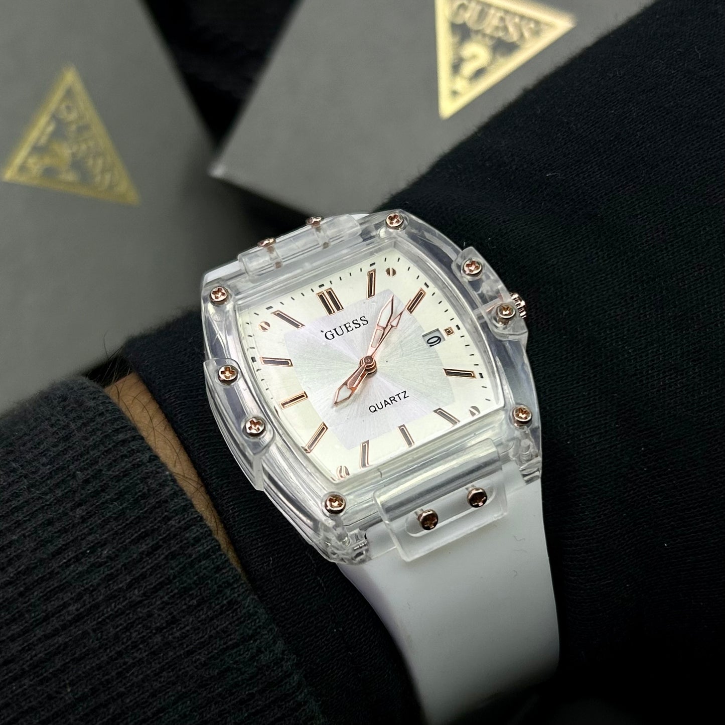 GUESS UNISEX TRASNPARENTE REF-B