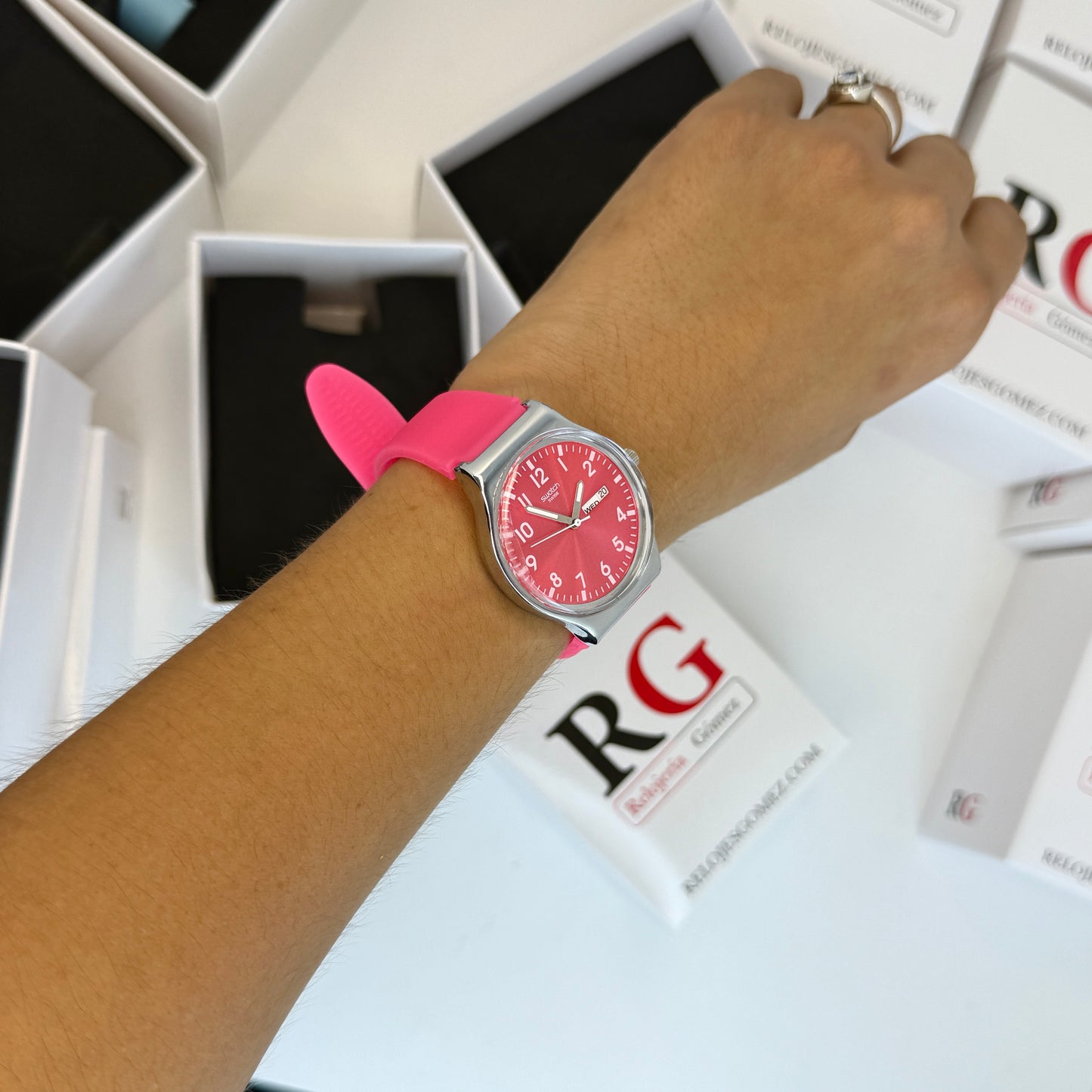 SWATCH EXTRAPLANO PARA DAMA REF-F