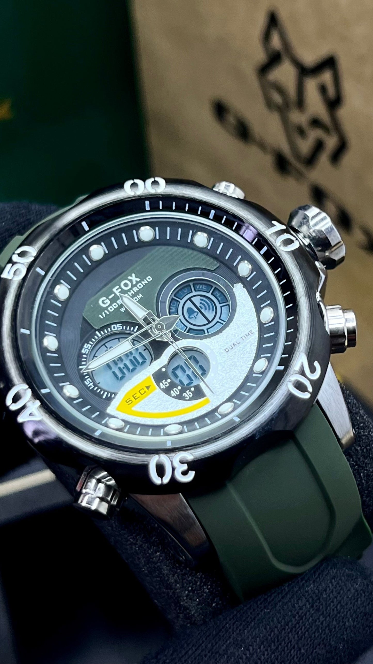 G FOX ORIGINAL DOBLE HORA POR INVICTA SUMERGIBLE PARA HOMBRE REF-1976G2-V