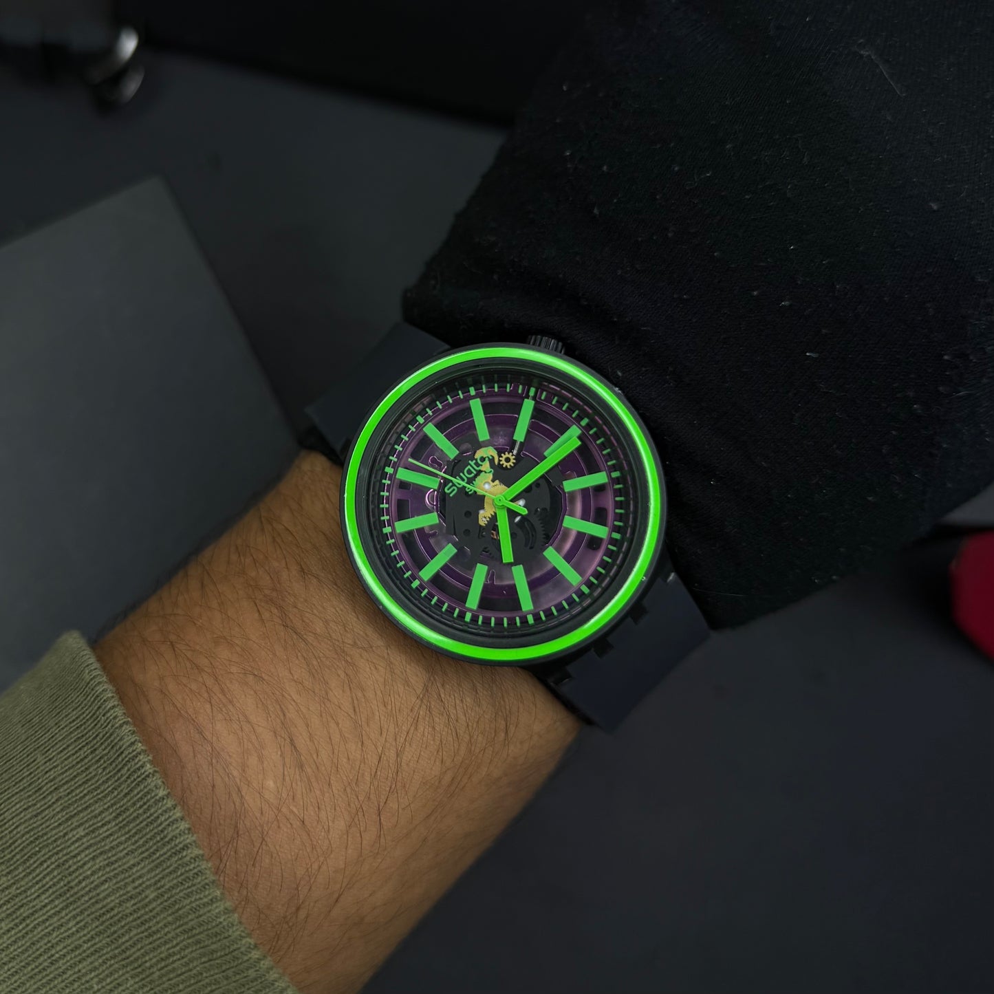 SWATCH SB0 NEON  NEGRO PARA HOMBRE REF-NV