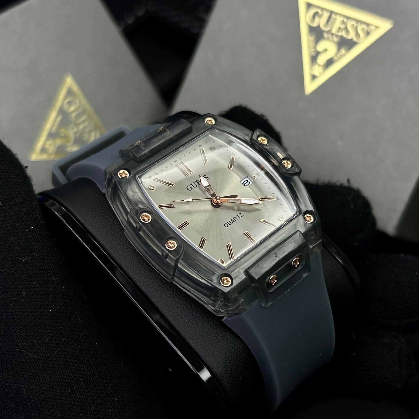 GUESS UNISEX TRASNPARENTE REF-G