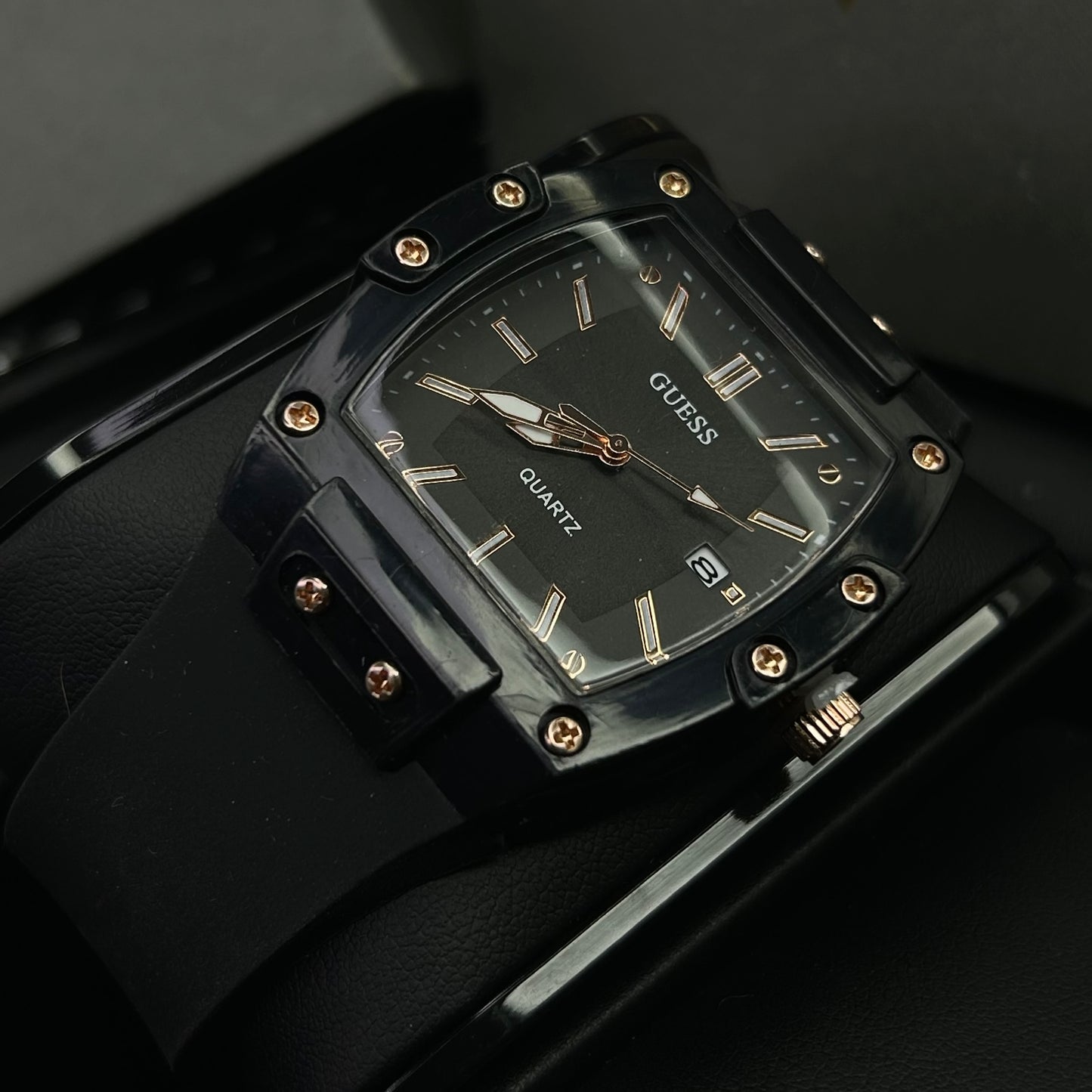 GUESS UNISEX TRASNPARENTE REF-NOR