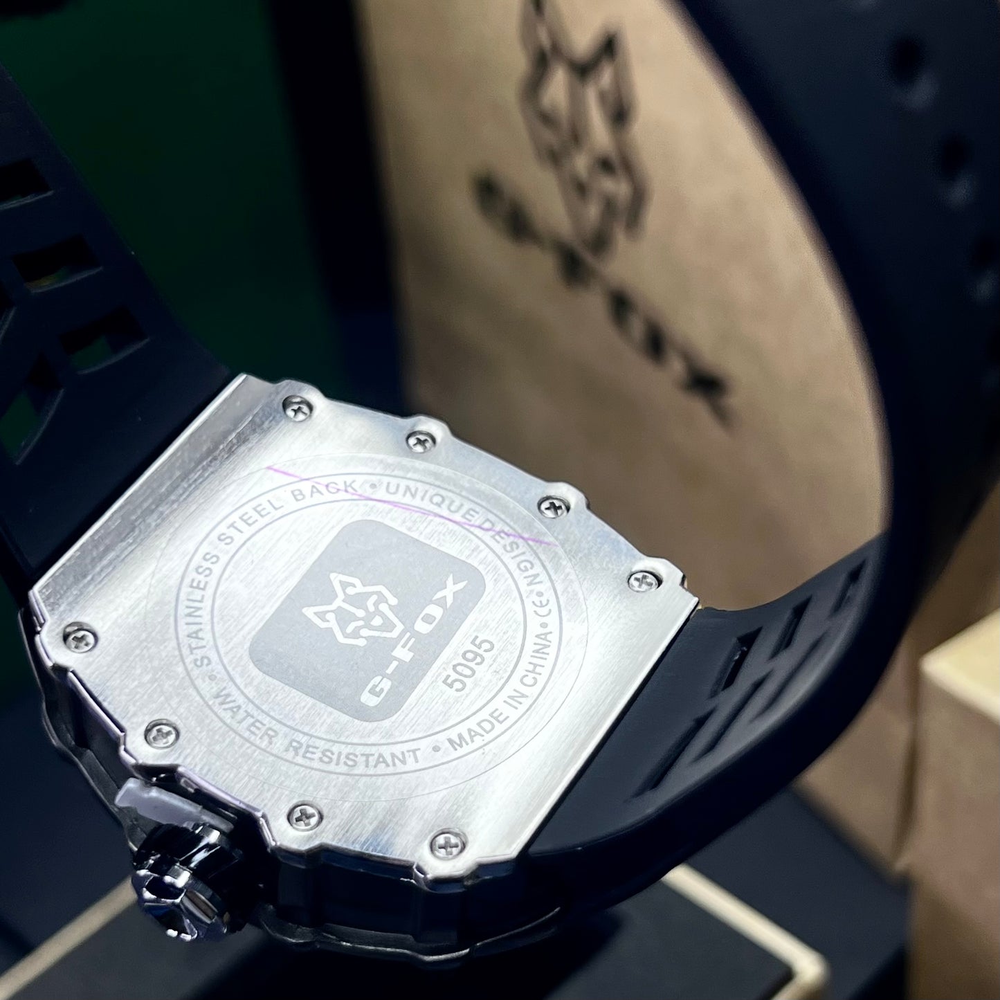 G FOX ORIGINAL x RICHARD MILLER SUMERGIBLE PARA HOMBRE REF-5095-NN