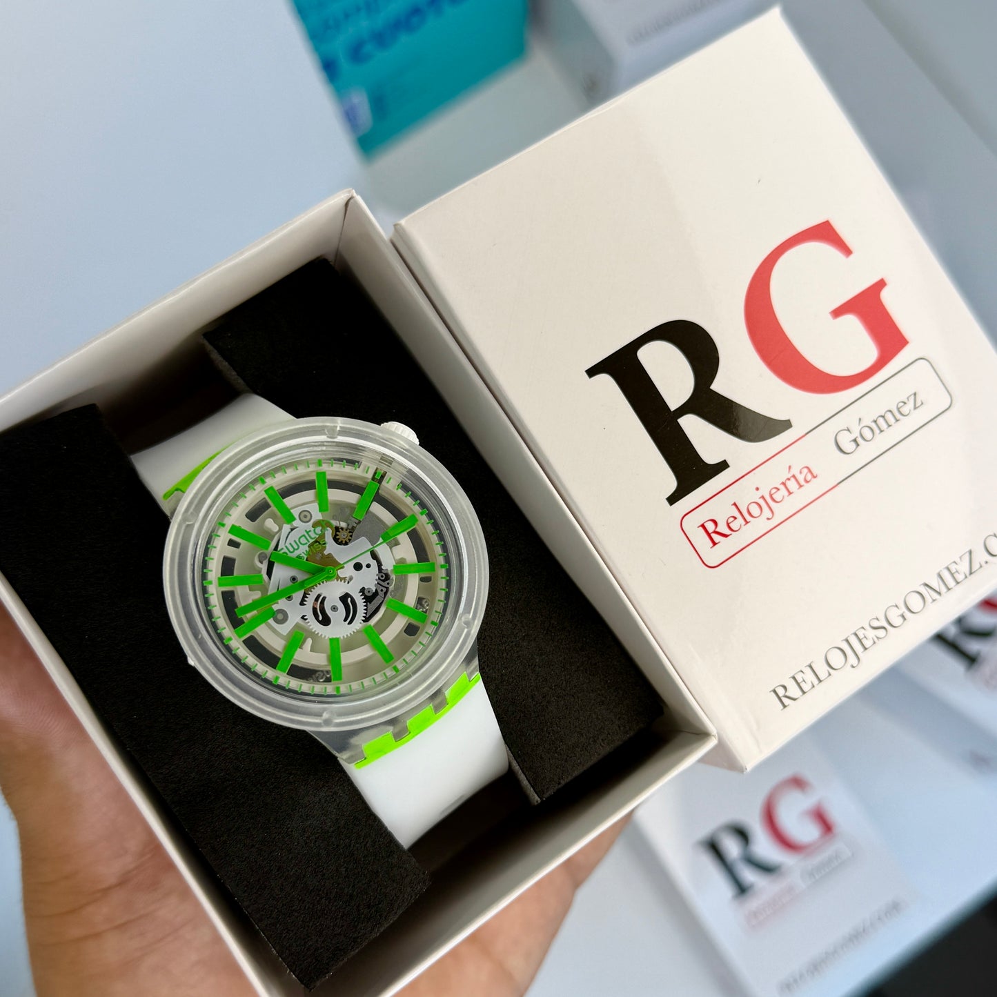 SWATCH TRANSPARENTE PARA HOMBRE REF-BV