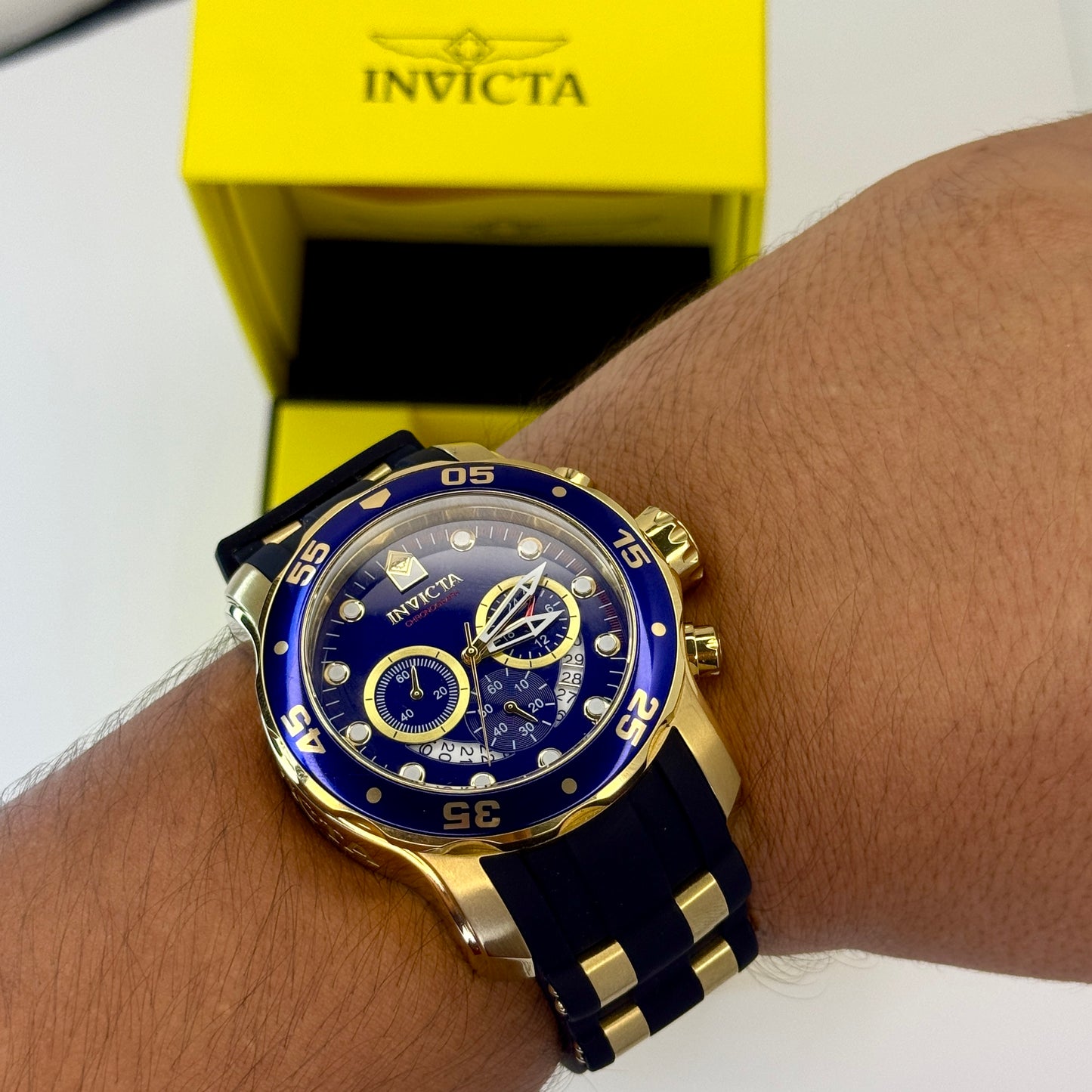 INVICTA LUXURY PRO DIVER ORIGINAL PARA HOMBRE REF 6983