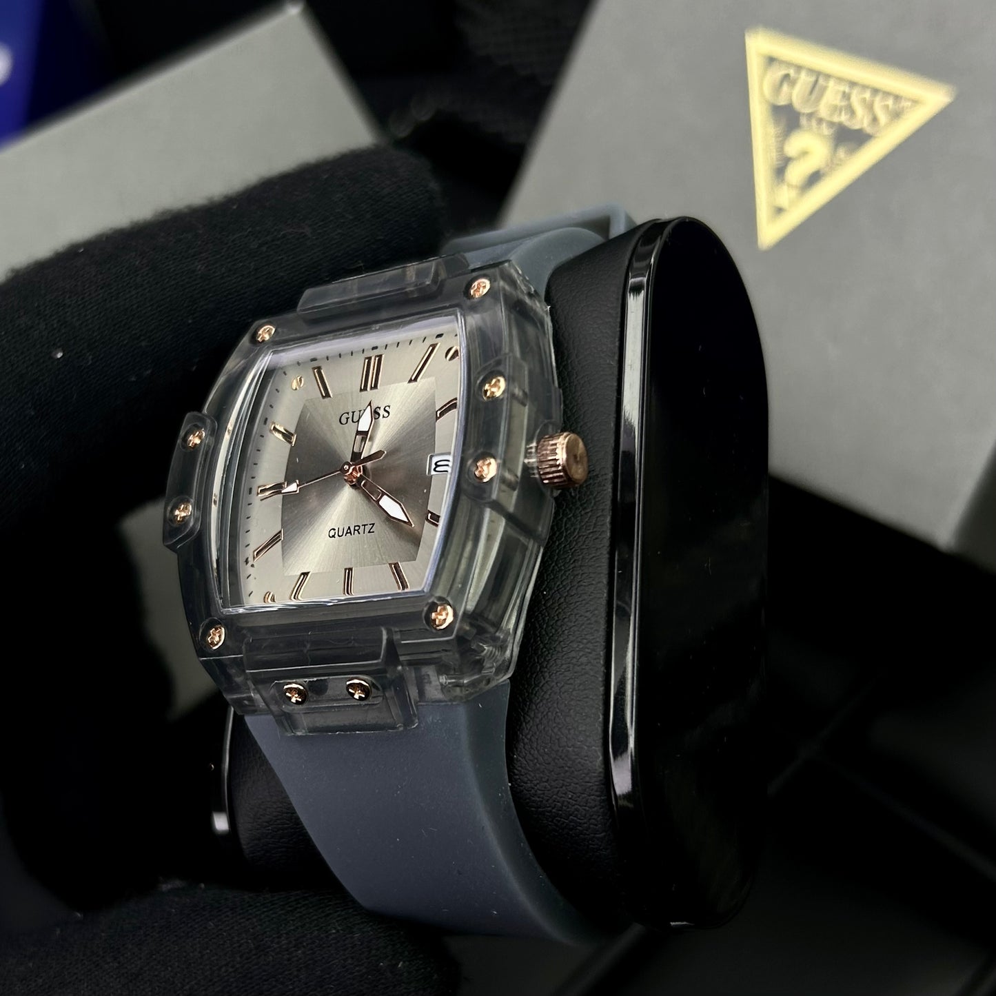 GUESS UNISEX TRASNPARENTE REF-G