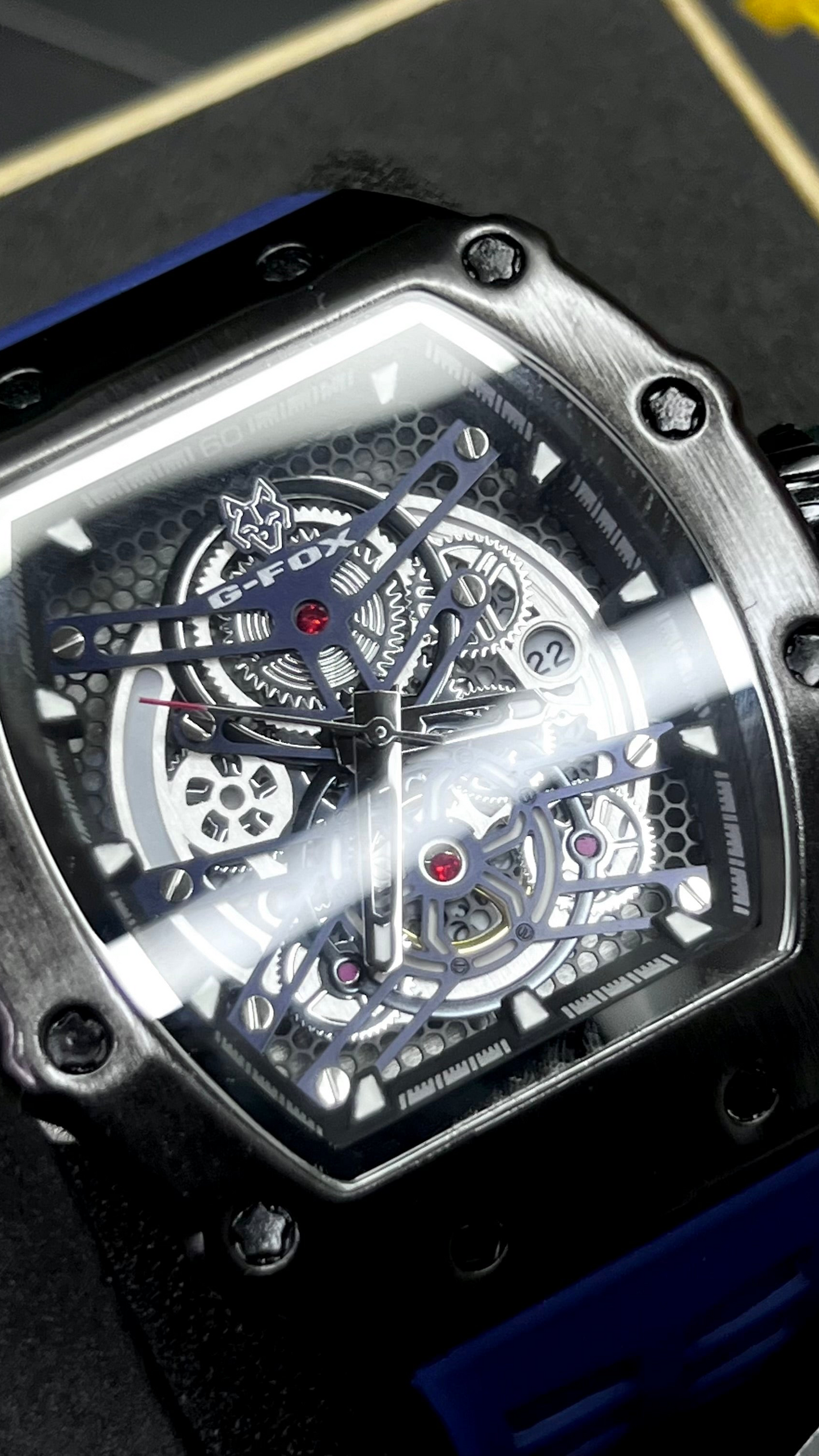 G FOX ORIGINAL x RICHARD MILLER SUMERGIBLE PARA HOMBRE REF-5095-A