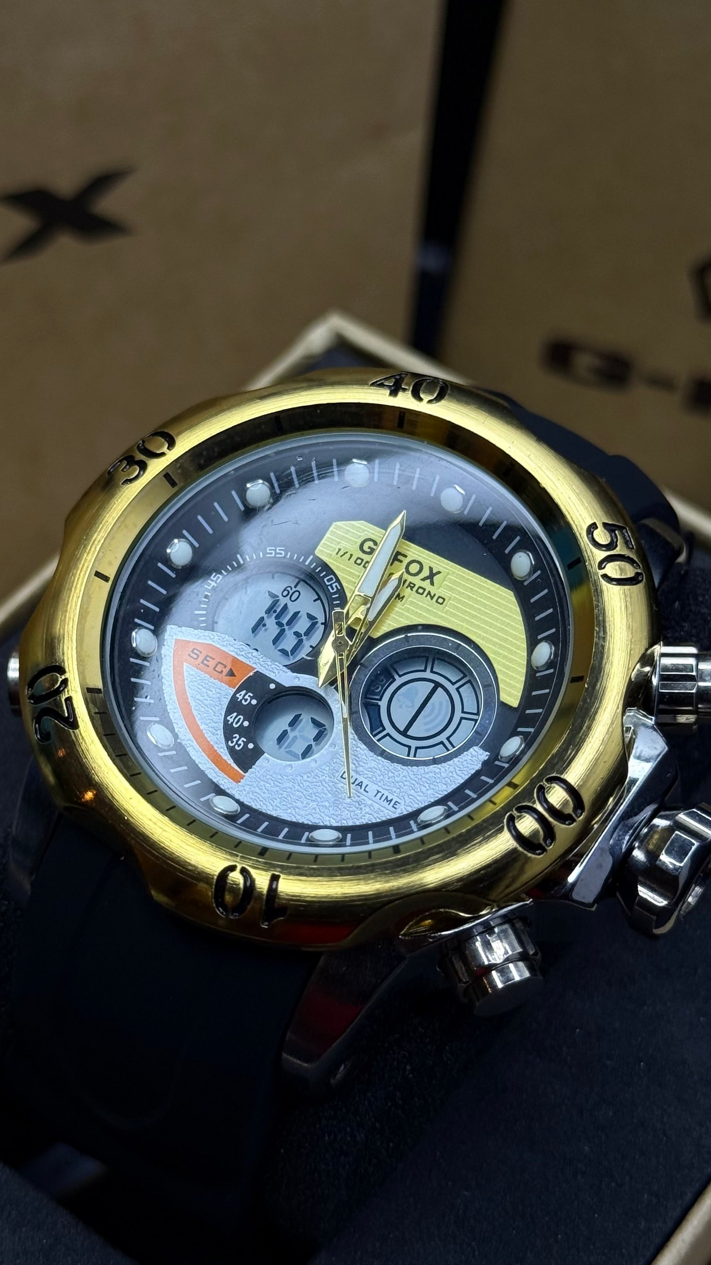 G FOX ORIGINAL DOBLE HORA POR INVICTA SUMERGIBLE PARA HOMBRE REF-1976G2-ND