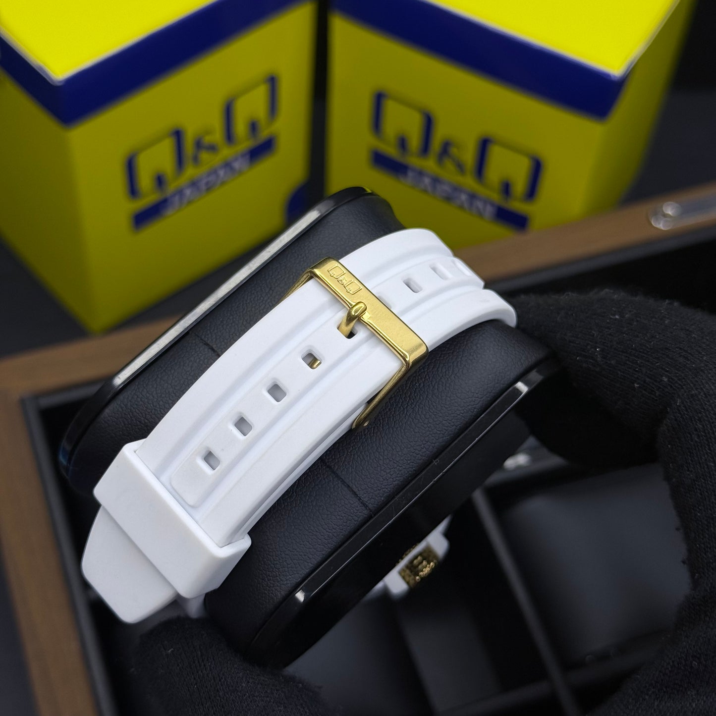 QYQ ORIGINAL DEPORTIVO PARA HOMBRE REF V40A-BBD