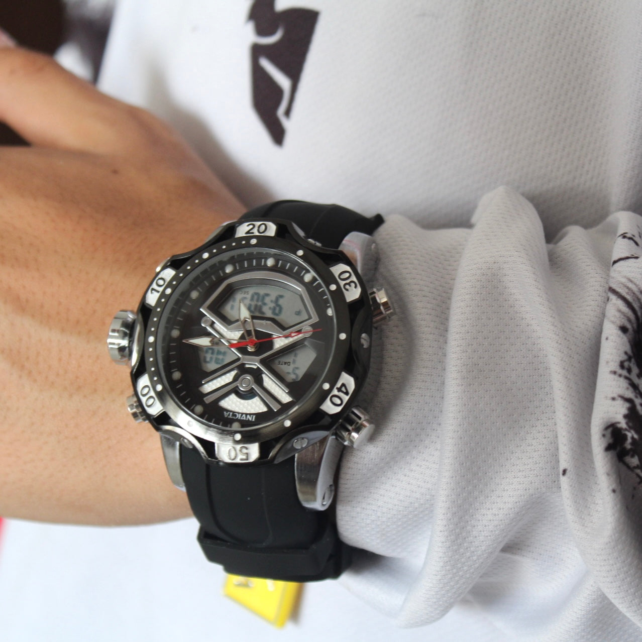 INVICTA DOBLE HORA SUMERGIBLE PARA HOMBRE REF-1837-NPN