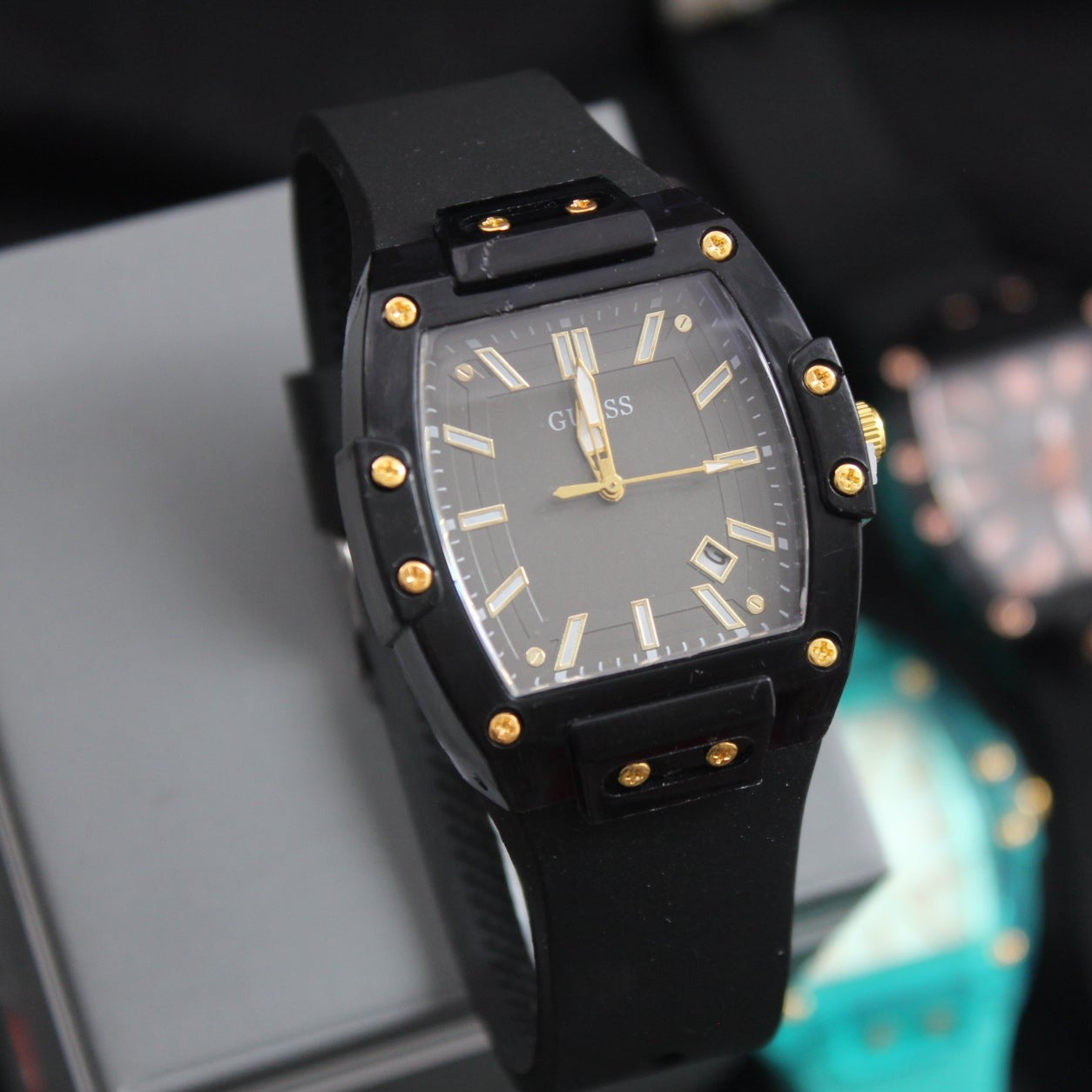 GUESS UNISEX TRASNPARENTE REF-N