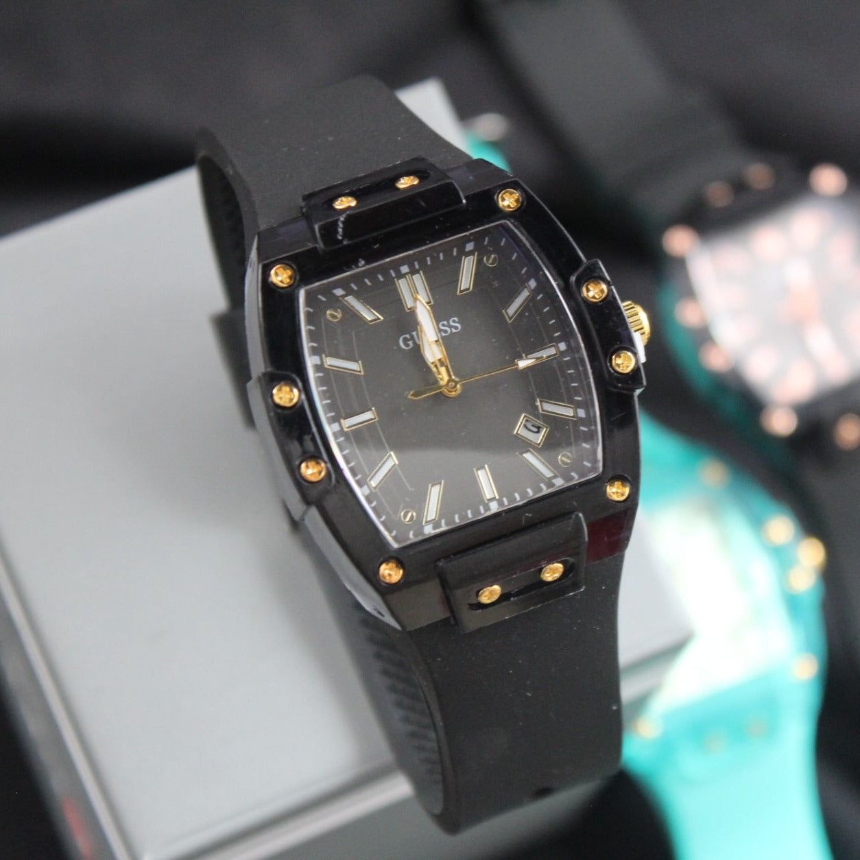 GUESS UNISEX TRASNPARENTE REF-N