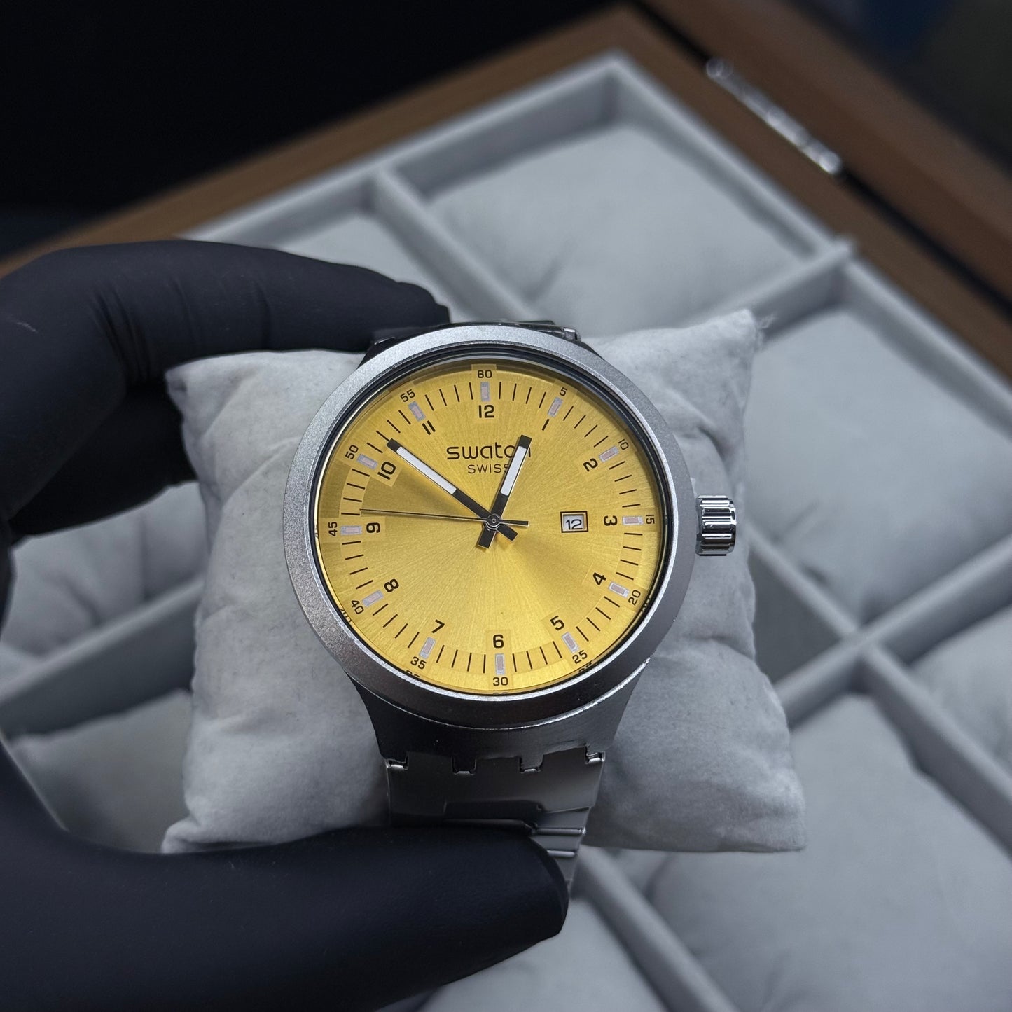 SWATCH BIG BOLD  PARA HOMBRE REF PY